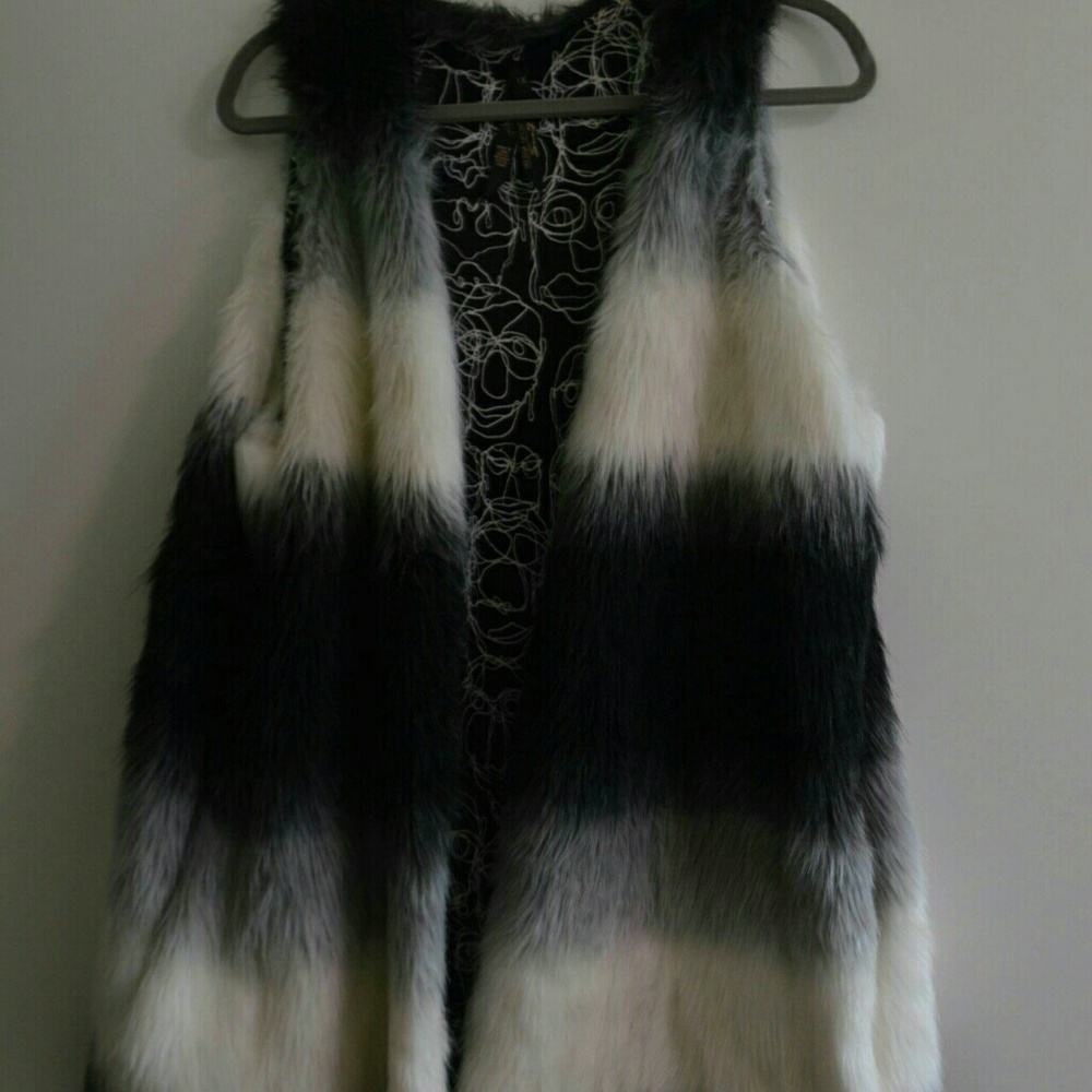 Faux fur vest. Size 1x